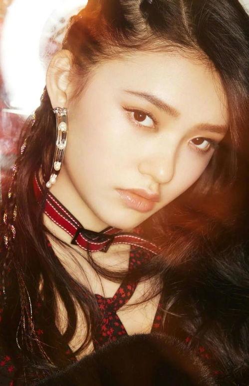 美女吃瓜成精视频在线观看,美女吃瓜成精，视频带你领略神秘魅力